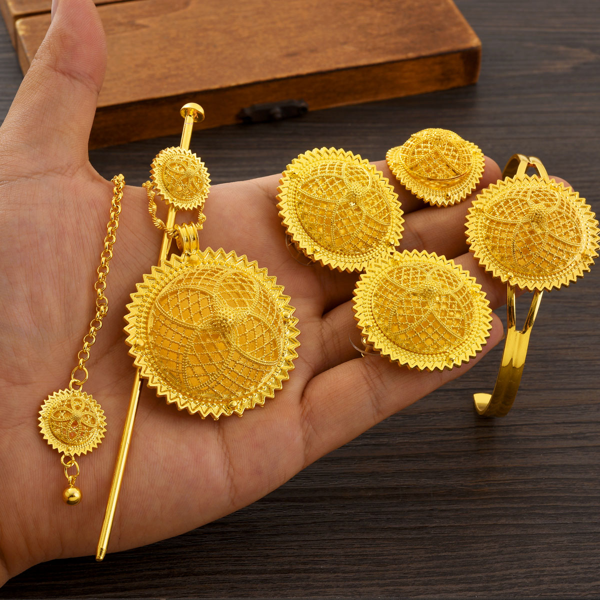 Africa Dubai Golden Color Jewe - Ethnic Fashion In Dubai review and price